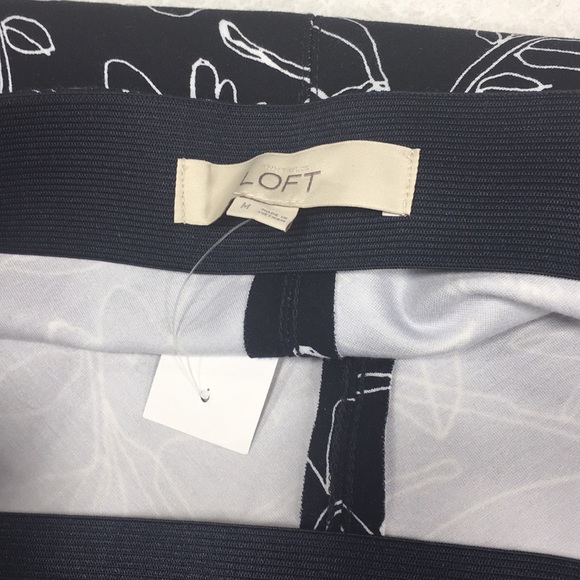 Ann Taylor LOFT Navy Blue Skirt - Picture 2 of 4